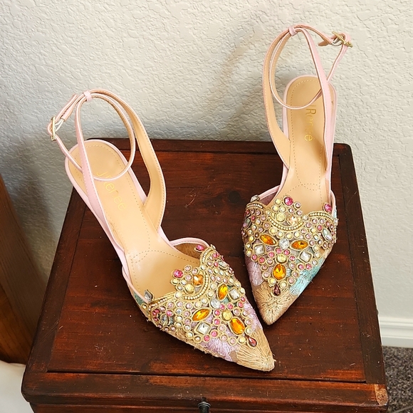 Very Pretty Women's Heels size 8.5